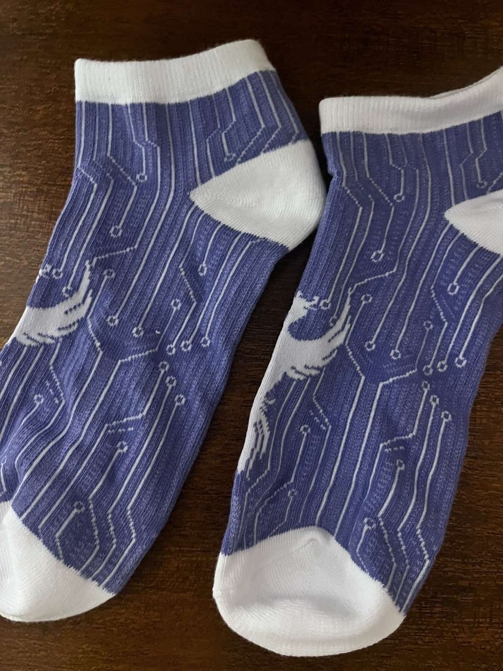 FairyLoot Ankle Socks in Purple with White Accents - Tech Pattern